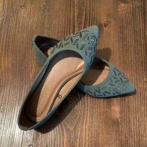 🎃2 for$15!🎃Madden Girl flats beaded beaded green
